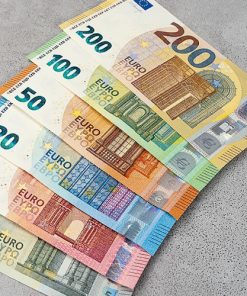 200 Euro Bills