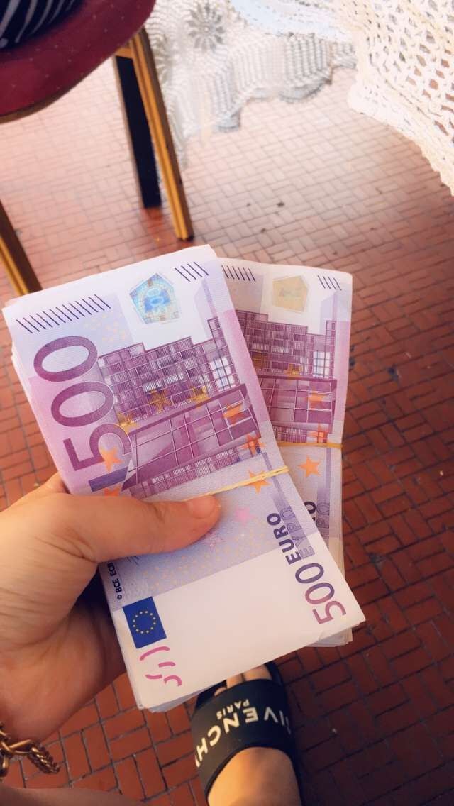 500 Euro Bills